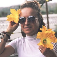 Moms Making Six Figures Employee Maria Cook's profile photo