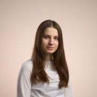 Olena Kravchuk Email