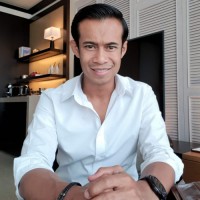 Shah Ishak Email & Phone Number