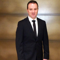 Radiant Lighting Employee Glen Earnshaw's profile photo