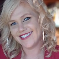 Dillard's Inc. Employee Heather Reyes's profile photo