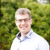 Simon Kjær Email