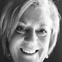 J.Hilburn Men's Clothier Employee Leslie Kern's profile photo