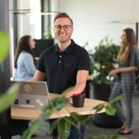 Felix Hübner Email