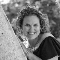 Kerri Collins Email & Phone Number