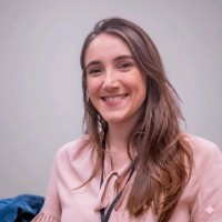 Natura Employee Julia Leal Peret Antunes's profile photo