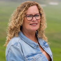 Theresa Bednarczyk Email & Phone Number