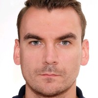 Piotr Staszewski Email