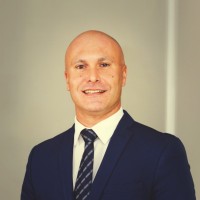 Rubén Giones Email