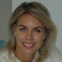 MacHteld Bakker Email