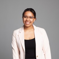 Scrolling Employee Tatiana Sousa Gomes's profile photo