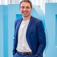 Lars Mueller Email