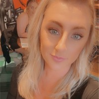 Lesley Hampton Email