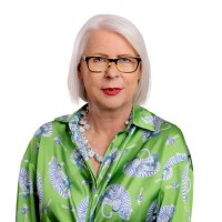 Susanne Reichebner Email