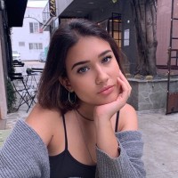 Gabriela Peres Email