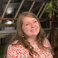 Alene Candles Employee Laura Barr's profile photo
