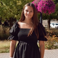Emily Bloom Email