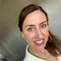 Liesbeth Decoster Email