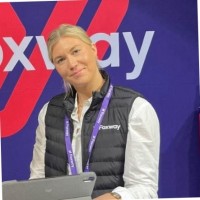 Julia Blombäck Email