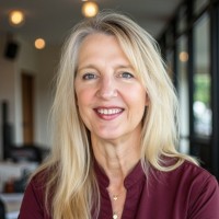 Cindi Johnson Email & Phone Number