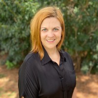 Lindsay Custer Email & Phone Number