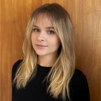 Anna Varga Email