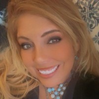 NOTARY PUBLIC Employee Yvette Moreno's profile photo
