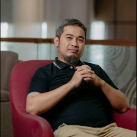 Mahpudz Effendi Email & Phone Number