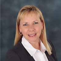 Malaga Bank Employee Julia Parton's profile photo