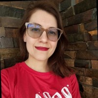 CRM PipeRun Employee Letícia Brand's profile photo