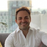 Roberto Lara Email & Phone Number