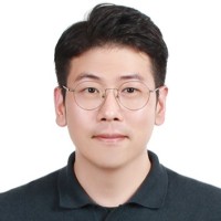 Ryan Lee Email