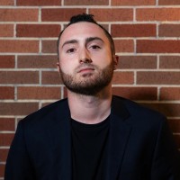 Medium Rare Employee Logan Bohbot's profile photo