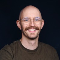 Marius Viken Email