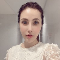 Smashbox Cosmetics Employee Vivian Lam's profile photo