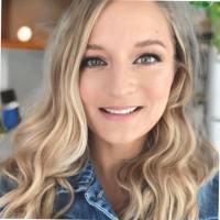 Robyn Hansen Email & Phone Number