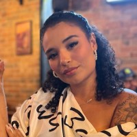 Naiara Lessa Email