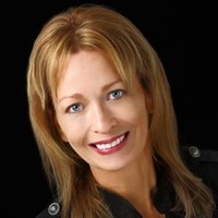 Castle Realty Employee Tina Scharmach's profile photo