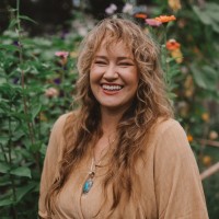 Emma Murano Email & Phone Number