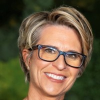 Dell Employee Anne Teel's profile photo