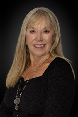 Real Broker Employee Cindy Willard's profile photo