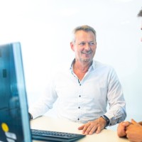 Uwe Voges Email