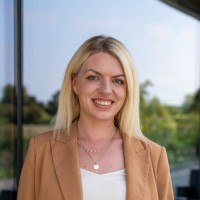 Holiday Extras Employee Faye Bennett's profile photo