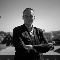 Thomas Schott Email