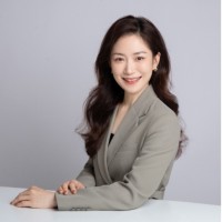 Gloria Li Email