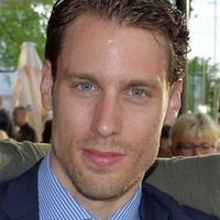 Victor Linusson Email