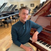 Faust Harrison Pianos Employee Nikos Kline's profile photo