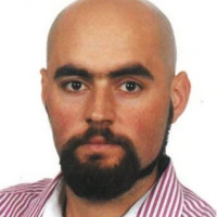 Dariusz Szynaka Email