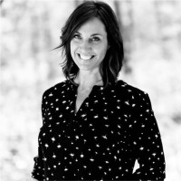 nora fleming Employee Lisa Lewis's profile photo