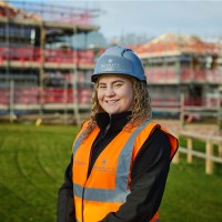 Barratt Redrow Employee Emma Winder's profile photo